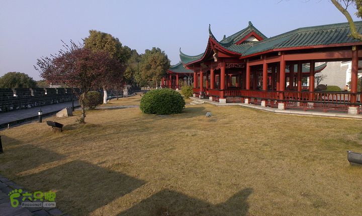 岳阳岳阳楼至汴河公园的巴l
陵广场IMAG2406