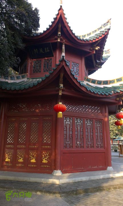 岳阳岳阳楼至汴河公园的巴l
陵广场IMAG2435