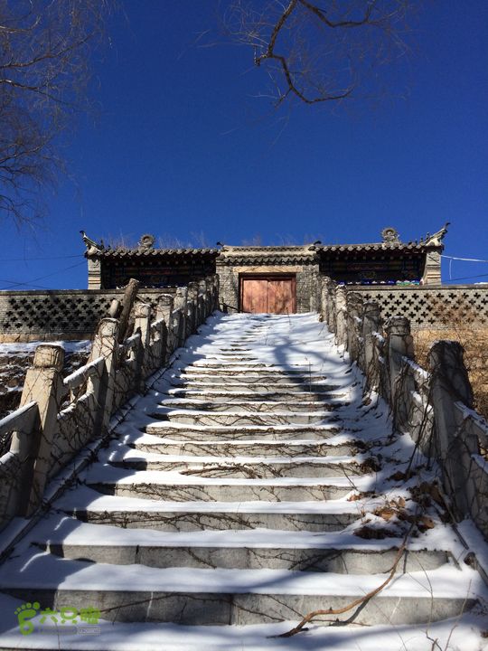 千山飞鸿穿越：太和门-仙人台--大安寺-石龙庵-积翠门大安寺的老庙门