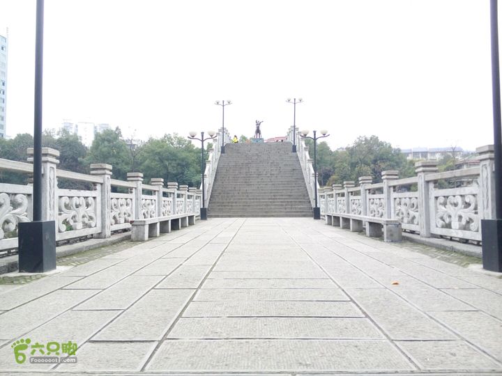 吉首的桥2015-02-08 17:11:43