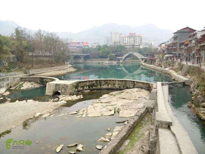 吉首的桥2015-02-08 17:12:18