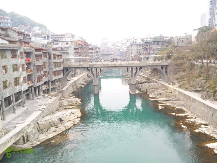 吉首的桥2015-02-08 17:15:44