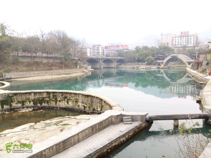 吉首的桥2015-02-08 17:22:07