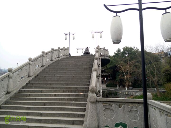 吉首的桥2015-02-08 17:28:07