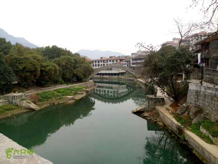 吉首的桥文溪桥