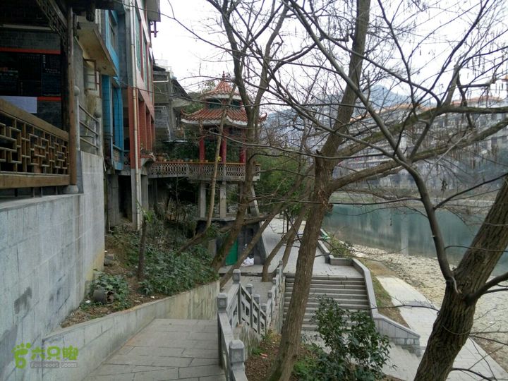 吉首的桥2015-02-08 17:50:36