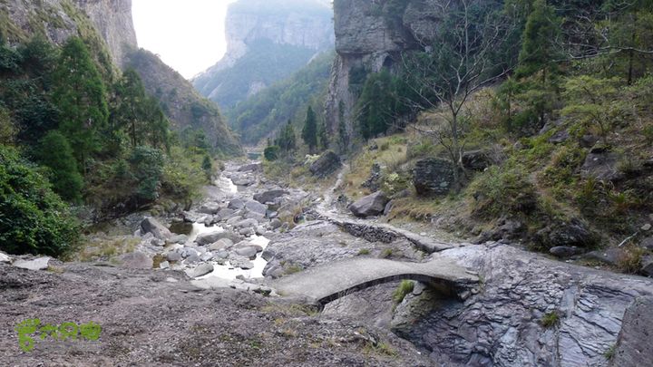 雁荡山石门雁湖凌云尖环线石门洞前的小桥