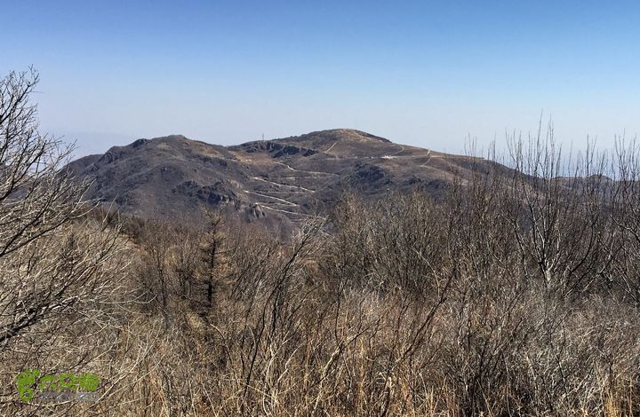 20150320-21骑行阳台山-妙峰山-禅房 （下篇）150321-涧沟村-妙峰山主峰-禅房-上苇甸村 (登妙峰山主峰路上， 远处的阳台山看的更清楚了！) 