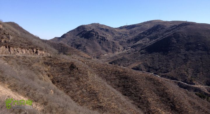 20150320-21骑行阳台山-妙峰山-禅房 （下篇）150321-涧沟村-妙峰山主峰-禅房-上苇甸村 (看，远处的高点就是阳台山主峰)