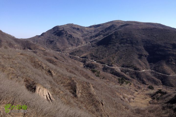 20150320-21骑行阳台山-妙峰山-禅房 （下篇）150321-涧沟村-妙峰山主峰-禅房-上苇甸村 (看，远处的高点就是阳台山主峰)