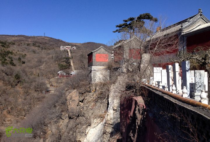 20150320-21骑行阳台山-妙峰山-禅房 （下篇）150321-涧沟村-妙峰山主峰-禅房-上苇甸村 (望远处妙峰山主峰，还有1.3公里。)