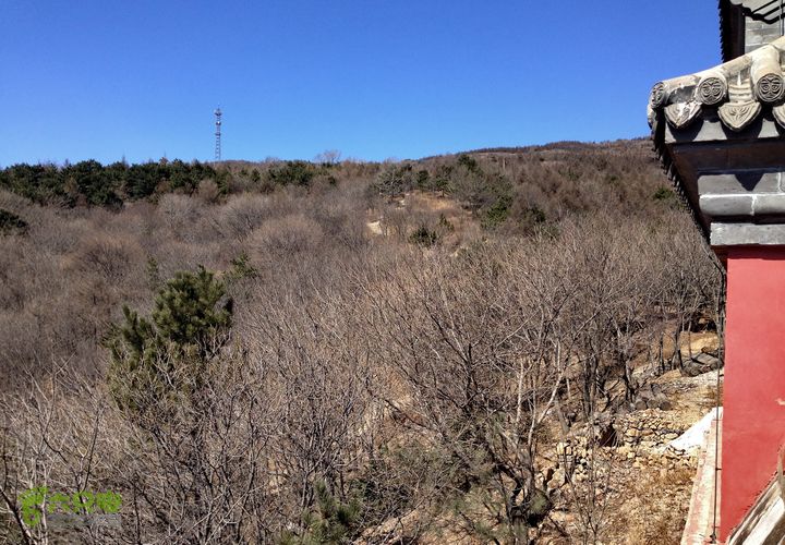 20150320-21骑行阳台山-妙峰山-禅房 （下篇）150321-涧沟村-妙峰山主峰-禅房-上苇甸村 (站在玉皇顶看妙峰山主峰， 实际上看不见得。)