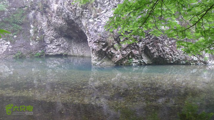 雁荡山狮子山五马尖筋竹涧若水质好，这会是个很好玩的溪滩