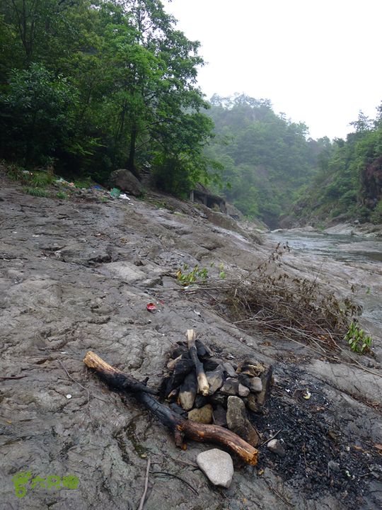 雁荡山狮子山五马尖筋竹涧所以垃圾也特别多