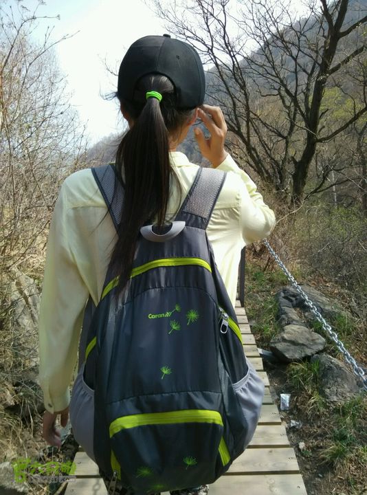 下马威—东灵山—达摩古道–洪水口村灿灿的背影