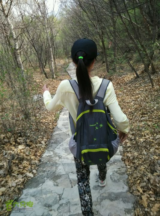 下马威—东灵山—达摩古道–洪水口村背影-我真的只想定个位