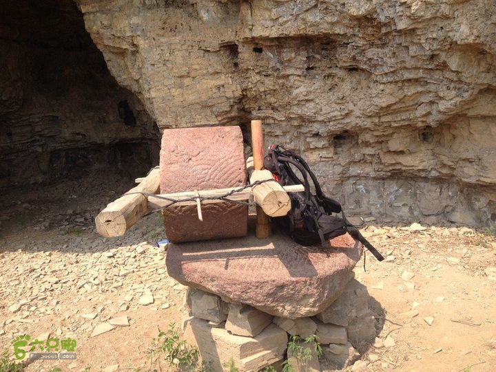 石峨A4B21F6A-44ED-48D6-A06C-BA30F70D