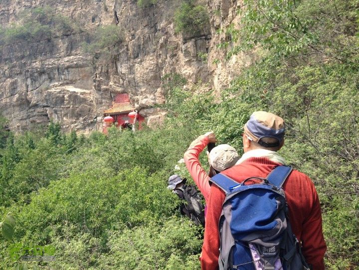 石峨F4D0336F-F6EA-4F10-A1B7-C87BB077