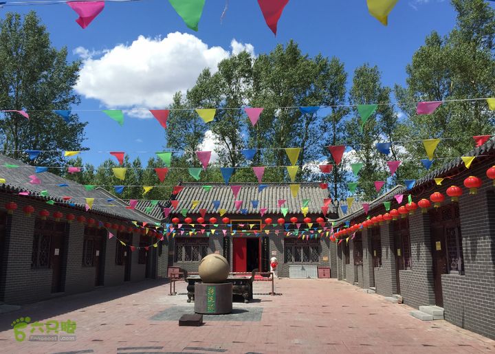 20150530-骑行长春太平池水库-天气特好S106 - 回长春路上 -- 道教圣地-三清观。