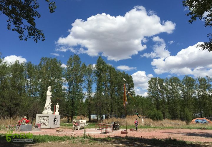 20150530-骑行长春太平池水库-天气特好S106 - 回长春路上 -- 道教圣地-三清观。