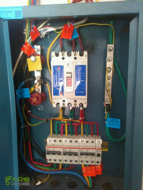 双江县回东河水库一楼无线机房LIC48281#交流配电系统1#交流配电箱 QGC03 内景