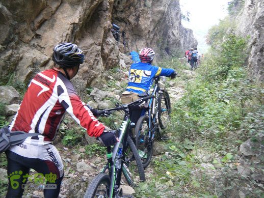 15.9.20南太行西沟到双底白径古道红豆杉大峡谷DSCF0029