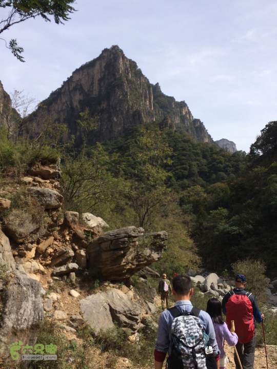 南太行：马武寨村－抱犊沟大峡谷－抱犊村－西莲九莲山穿越2015-10-03 11:17:12