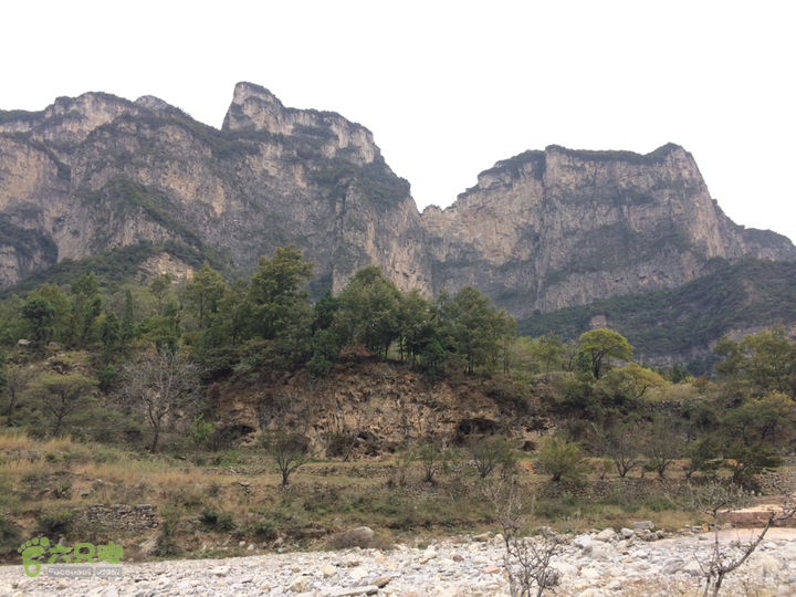 南太行：马武寨村－抱犊沟大峡谷－抱犊村－西莲九莲山穿越2015-10-03 13:23:03