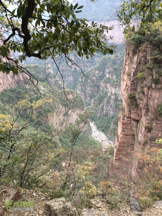 南太行：马武寨村－抱犊沟大峡谷－抱犊村－西莲九莲山穿越2015-10-03 14:07:03