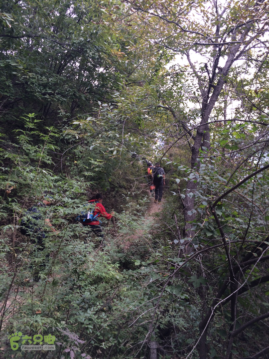南太行：马武寨村－抱犊沟大峡谷－抱犊村－西莲九莲山穿越2015-10-03 14:53:21