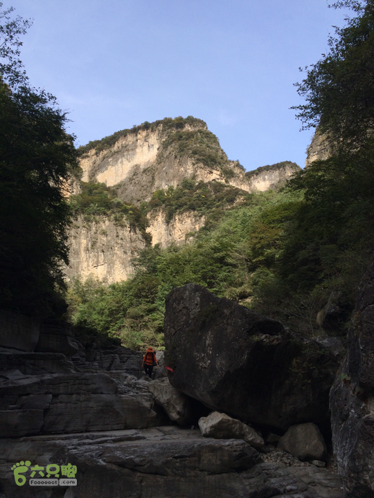 南太行：马武寨村－抱犊沟大峡谷－抱犊村－西莲九莲山穿越2015-10-03 10:06:17