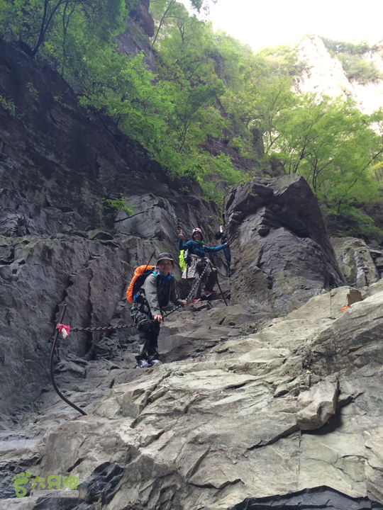 南太行：马武寨村－抱犊沟大峡谷－抱犊村－西莲九莲山穿越2015-10-03 10:13:31
