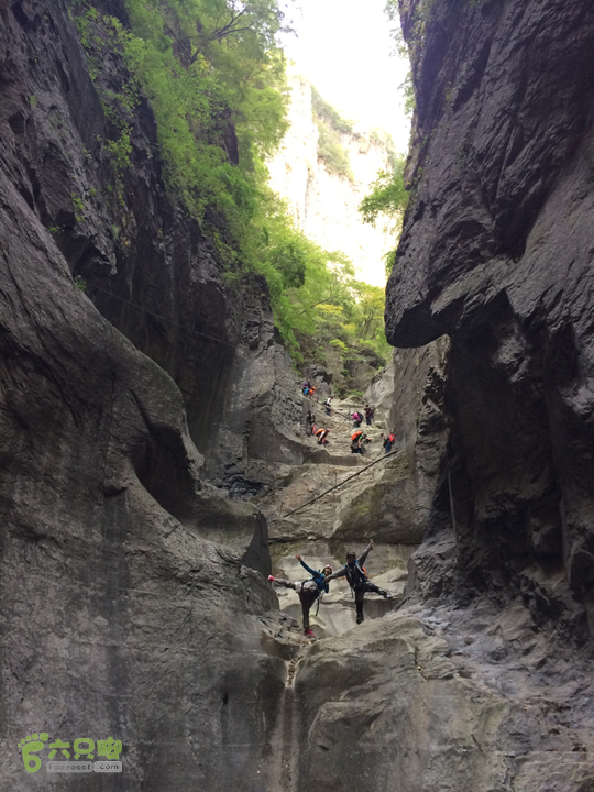 南太行：马武寨村－抱犊沟大峡谷－抱犊村－西莲九莲山穿越2015-10-03 10:16:27