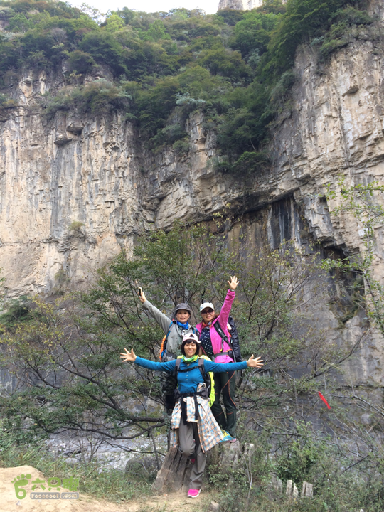 南太行：马武寨村－抱犊沟大峡谷－抱犊村－西莲九莲山穿越2015-10-03 09:26:16