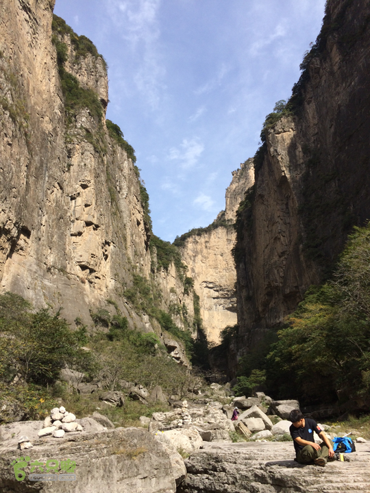 南太行：马武寨村－抱犊沟大峡谷－抱犊村－西莲九莲山穿越2015-10-03 10:35:27