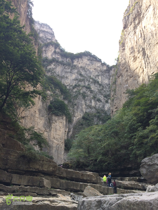 南太行：马武寨村－抱犊沟大峡谷－抱犊村－西莲九莲山穿越2015-10-03 10:52:25