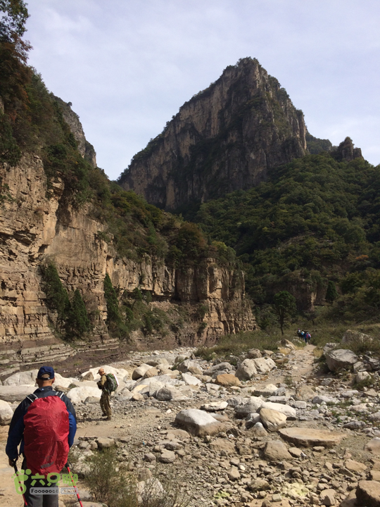 南太行：马武寨村－抱犊沟大峡谷－抱犊村－西莲九莲山穿越2015-10-03 11:18:38