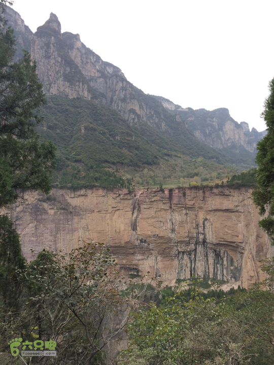 南太行：马武寨村－抱犊沟大峡谷－抱犊村－西莲九莲山穿越2015-10-03 14:18:26