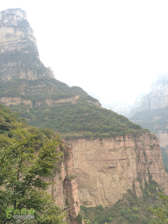 南太行：马武寨村－抱犊沟大峡谷－抱犊村－西莲九莲山穿越2015-10-03 15:56:35