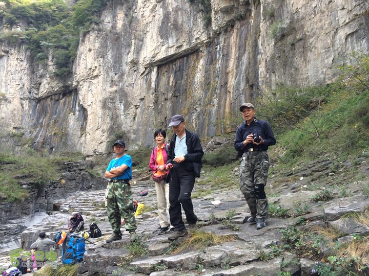 南太行：马武寨村－抱犊沟大峡谷－抱犊村－西莲九莲山穿越2015-10-03 09:57:28