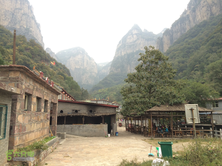 南太行：马武寨村－抱犊沟大峡谷－抱犊村－西莲九莲山穿越2015-10-03 16:45:06