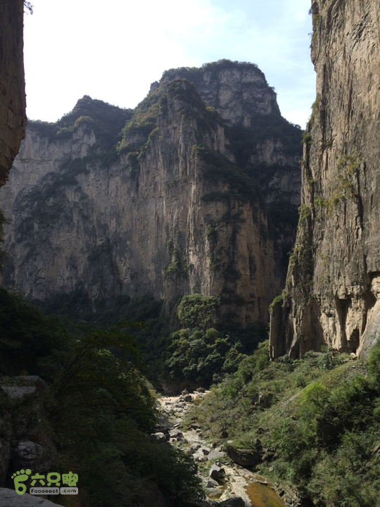 南太行：马武寨村－抱犊沟大峡谷－抱犊村－西莲九莲山穿越2015-10-03 10:28:39