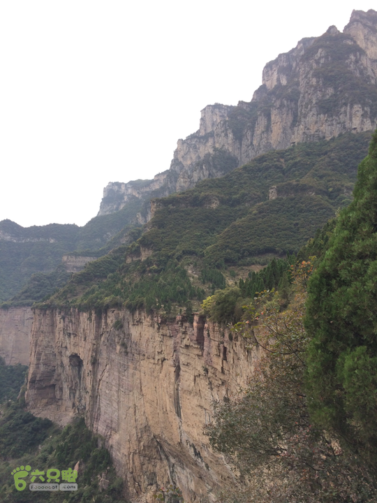 南太行：马武寨村－抱犊沟大峡谷－抱犊村－西莲九莲山穿越2015-10-03 14:01:38