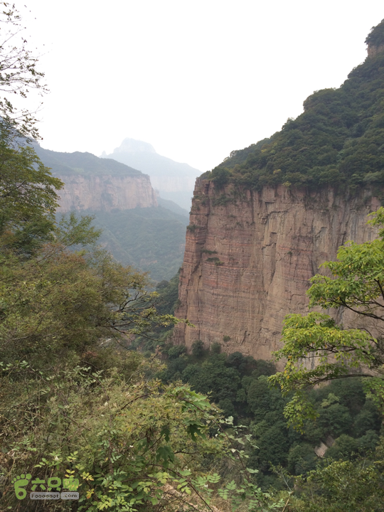 南太行：马武寨村－抱犊沟大峡谷－抱犊村－西莲九莲山穿越2015-10-03 16:09:29