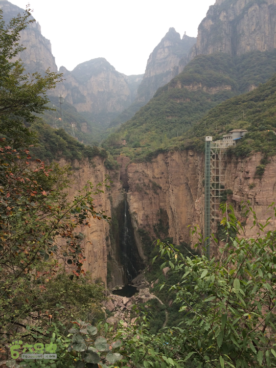 南太行：马武寨村－抱犊沟大峡谷－抱犊村－西莲九莲山穿越2015-10-03 16:26:57