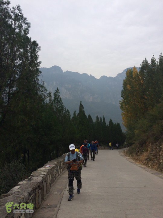 南太行：南坪村－水磨村－郭亮村－梯西坡－松树凹穿越2015-10-06 12:23:37