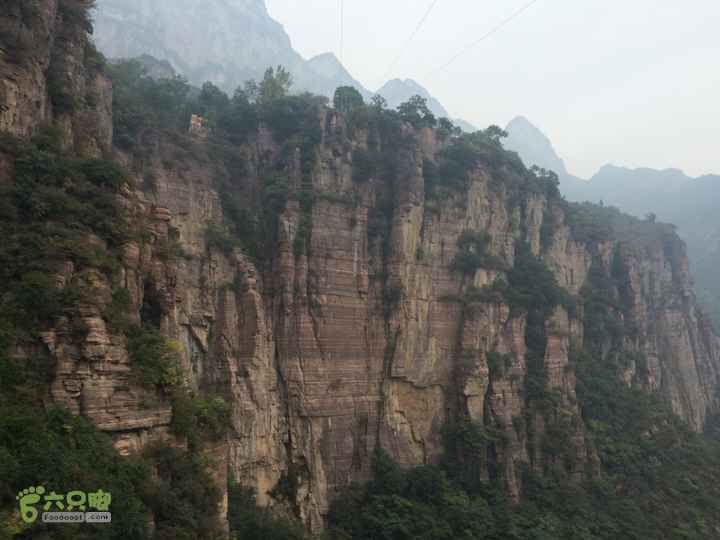 南太行：南坪村－水磨村－郭亮村－梯西坡－松树凹穿越2015-10-06 12:58:35