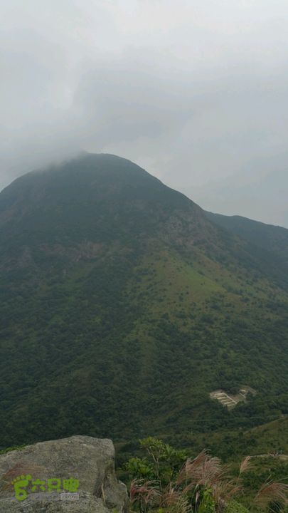 香港东涌-弥勒山-昂坪-地塘仔-东涌变化莫测的凤凰山顶