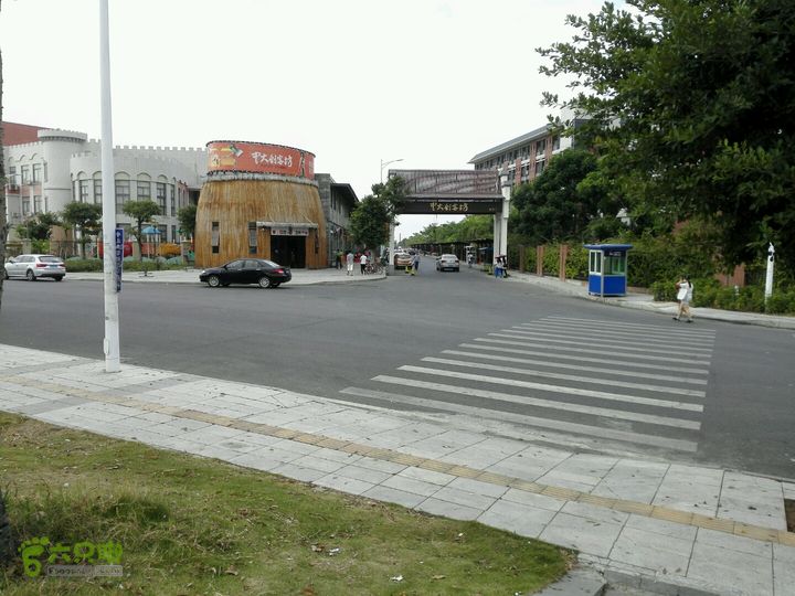 麻涌探路3右侧，进去左转就是古梅体育馆