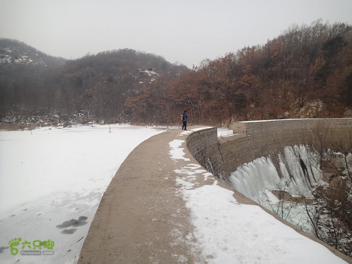观赏冰瀑:石庙子_彩石溪-云谷禅寺_莲梗峡-莲花圣境P1300175
